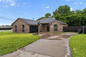 1301 Hyde Park Boulevard - Photo 1