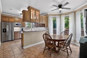 1301 Hyde Park Boulevard - Photo 10