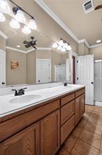 1301 Hyde Park Boulevard - Photo 18