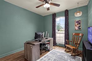 1301 Hyde Park Boulevard - Photo 25
