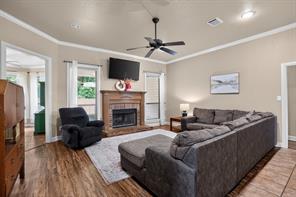 1301 Hyde Park Boulevard - Photo 5