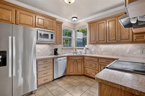 1301 Hyde Park Boulevard - Photo 7