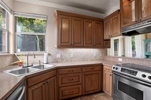 1301 Hyde Park Boulevard - Photo 9