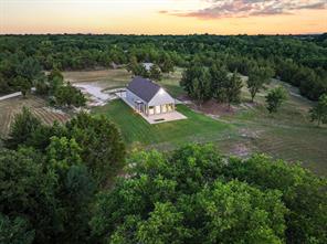 511 County Road 4264 - Photo 1