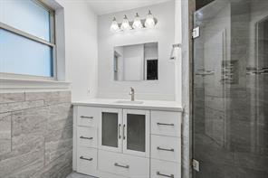 5082 Matilda Street - Photo 14
