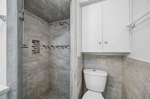 5082 Matilda Street - Photo 15