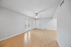 5082 Matilda Street - Photo 6