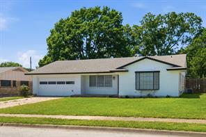 1509 Robin Drive - Photo 1