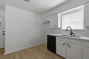 1509 Robin Drive - Photo 7