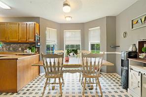 2640 3 RD St SE - Photo 6