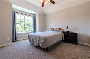 230 Greathouse Village - Photo 32
