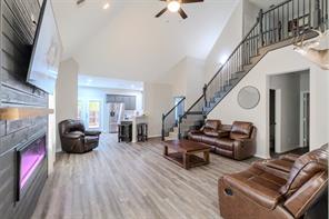 230 Greathouse Village - Photo 6