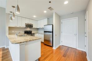 1200 Main Street - Photo 3