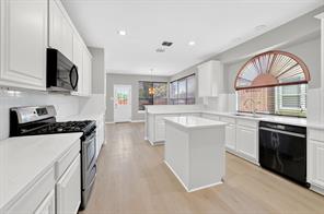 9506 Pinehurst Drive - Photo 14