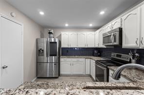 6541 Los Rios Drive - Photo 11