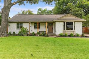 925 Fernwood Drive - Photo 1