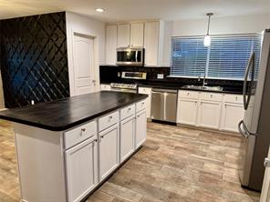 1024 Grimes Drive - Photo 18