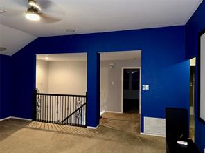 1024 Grimes Drive - Photo 34