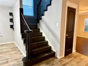 1024 Grimes Drive - Photo 8