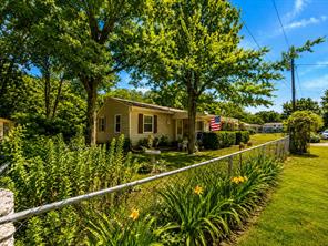 2070 County Road 3830 - Photo 1