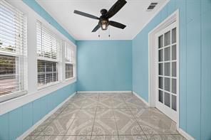 907 Buckalew Street - Photo 12