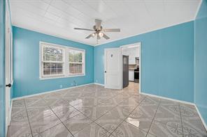 907 Buckalew Street - Photo 14