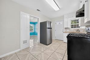 907 Buckalew Street - Photo 18