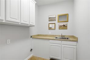 8605 Herns Meadow Lane - Photo 32