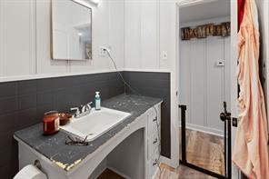 801 Oak Street - Photo 11