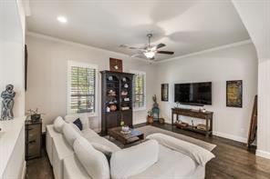 1207 Harris Hawk Way - Photo 3