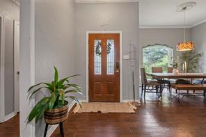 2014 Royal Crest Drive - Photo 2