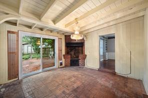 1501 Sycamore - Photo 3