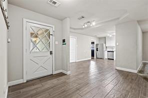 878 N Main Drive - Photo 4