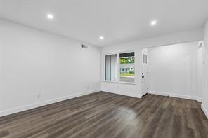 8711 Hackney Lane - Photo 10