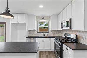 8711 Hackney Lane - Photo 14