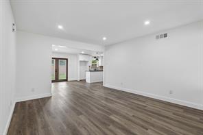 8711 Hackney Lane - Photo 6