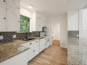 1408 N Cedar Hill Road - Photo 9