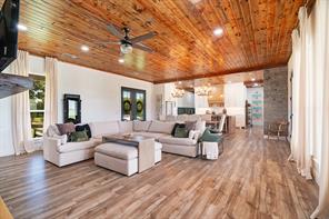 700 County Road 44430 - Photo 10