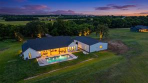700 County Road 44430 - Photo 3