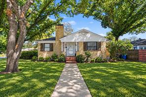 910 Reverchon Drive - Photo 1