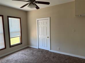 323 E Lloyd Street - Photo 8