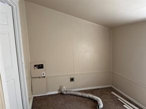 323 E Lloyd Street - Photo 9
