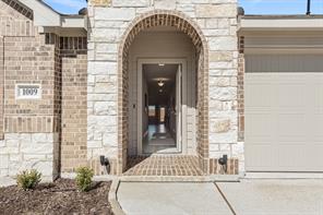 1009 Raptor Road - Photo 2