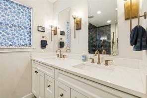 7045 Gaston Parkway - Photo 18
