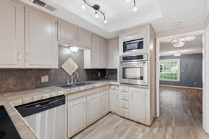 981 Chateau Valee Circle - Photo 18
