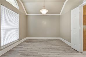 1718 Creek Valley Road - Photo 7