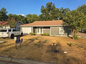 705 Vine Street - Photo 1