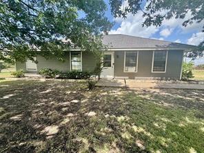402 Lloyds Lane - Photo 1