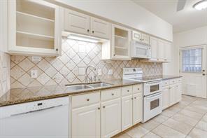 4403 S Bellaire Drive - Photo 1