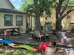 102 E 14th Street - Photo 20